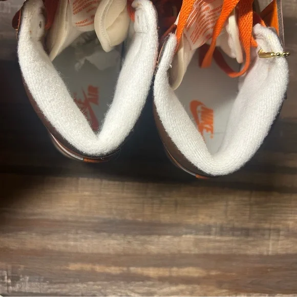 Nike Wmns Air Jordan 1 High OG Starfish Women’s 6.5 Orange NWT - Picture 2 of 9